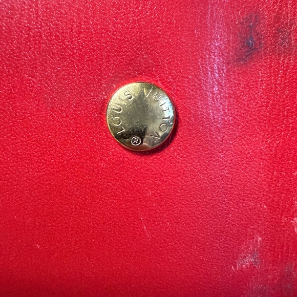 Louis Vuitton Epi 4-ring keyholder, red color - Picture 9 of 15